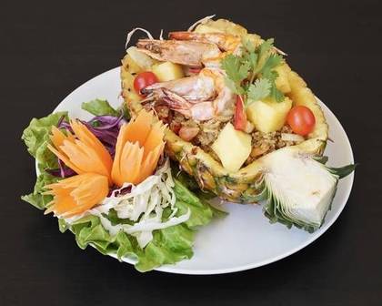 30.3. Kao-Pad-Sab-Pa-Rot ข้าวผัดสับประรด
