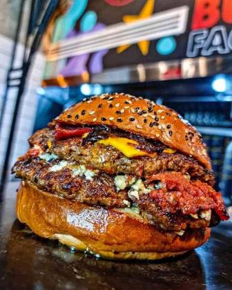 FACTORY S DOUBLE DECKER BURGR 550GR