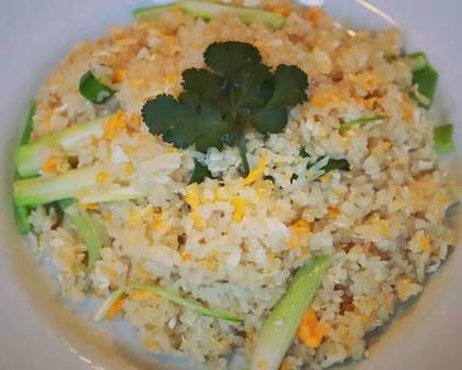 33.6. Fried Rice with Egg and Vegetables ข้าวผัดไข่