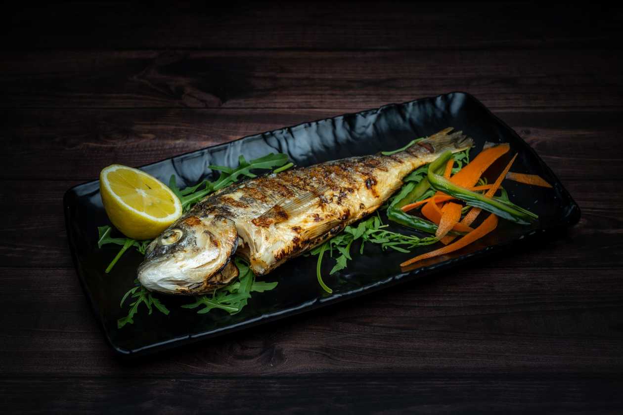 Dorada cu legume la gratar si mujdei