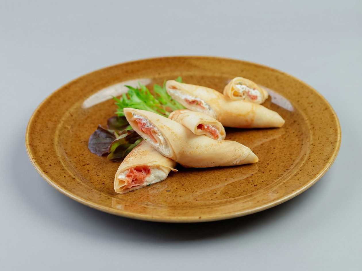 Pancakes with Salmon and Cheese