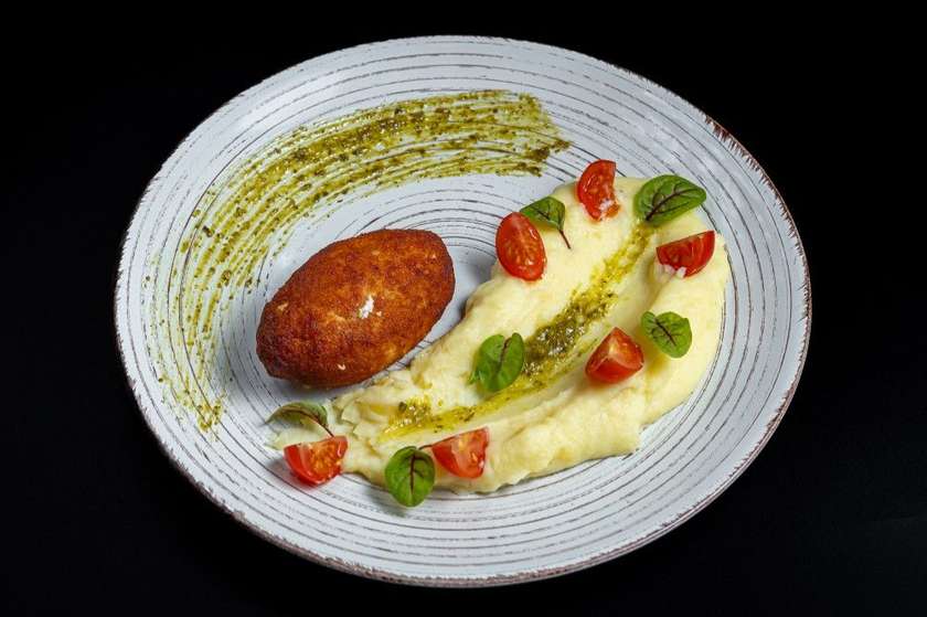 Mashed Potatoes with Cordon Bleu Cutlet