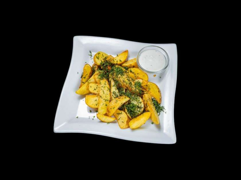 Country-Style Potatoes with Garlic and Herbs