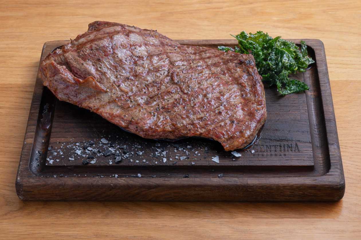 Black Angus flank steik 850 g
