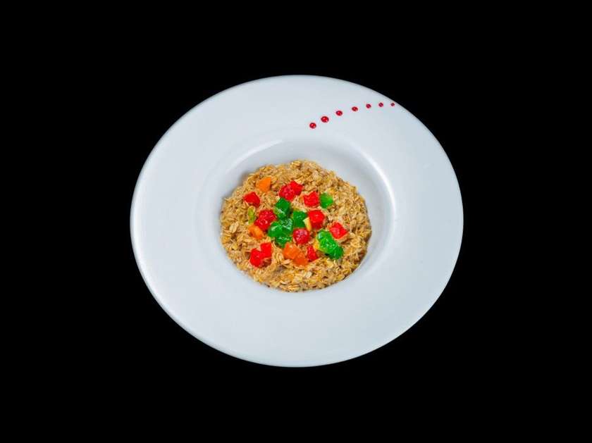 OATMEAL PORRIDGE WITH DRIED FRUITS