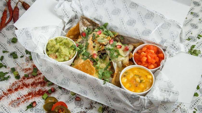 Cheese nachos