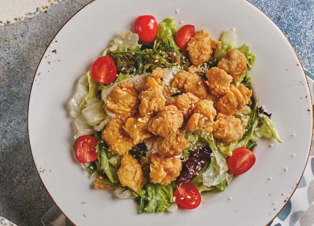 Popkorn salatı