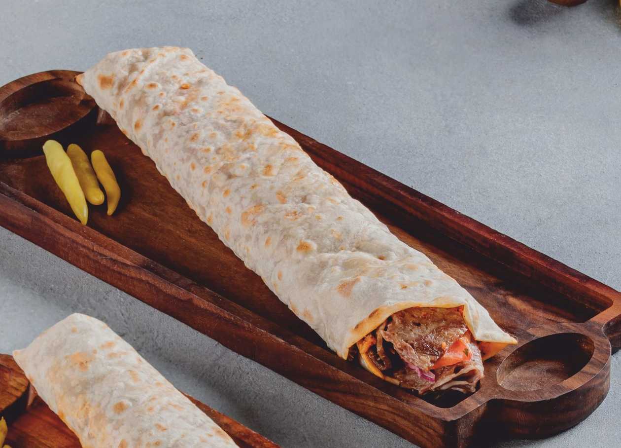 Lahmacun şaurma toyuq dürüm