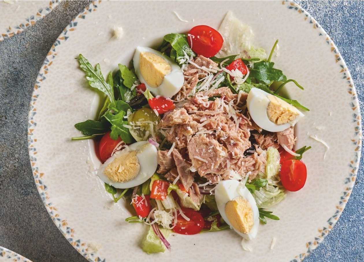 Tuna Balığı Salatı