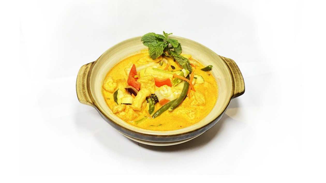 V31. Yellow Thai Curry Vegan