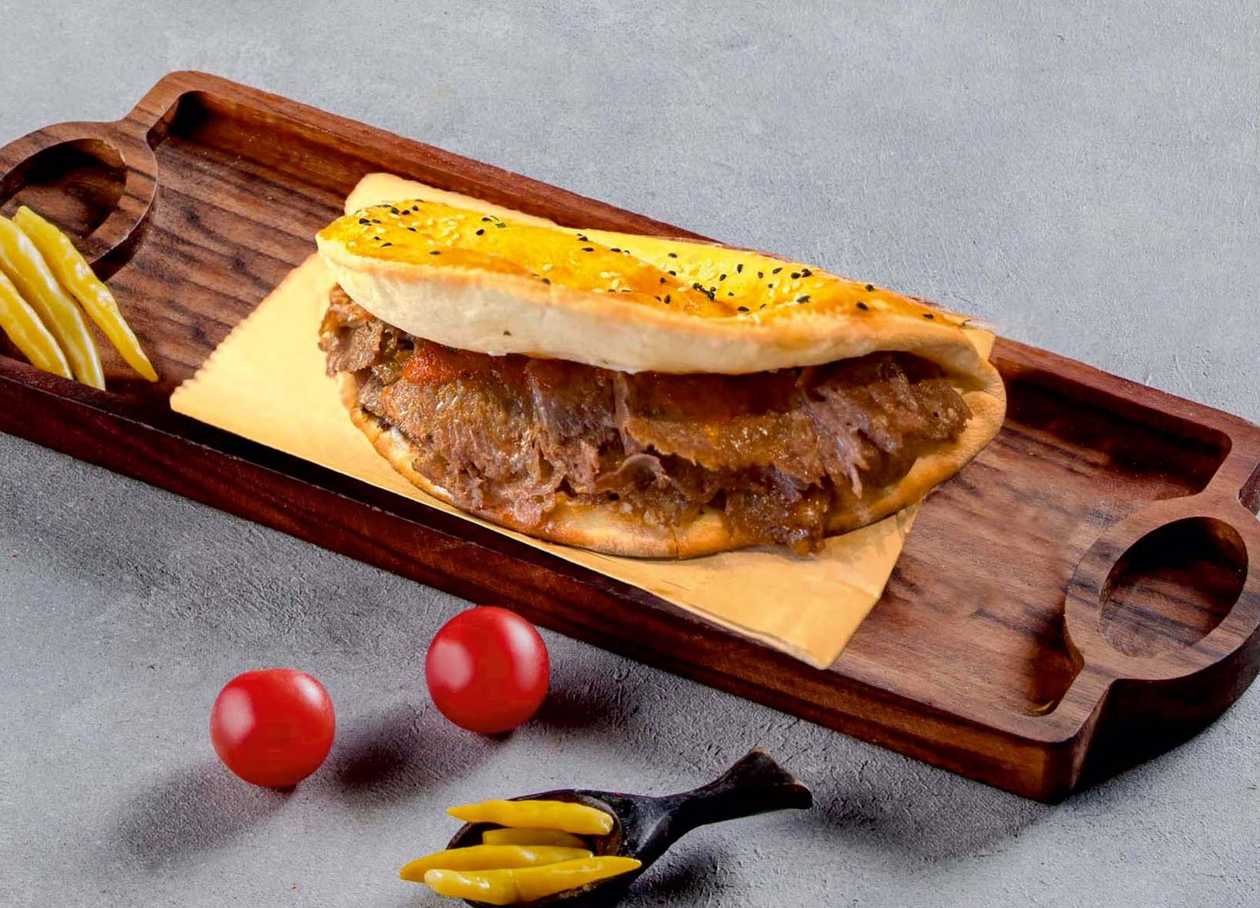"Bakı" Dönəri Çörəkdə toyuq əti ilə