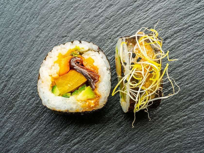 Vegetable Sesame Roll 10 Pcs