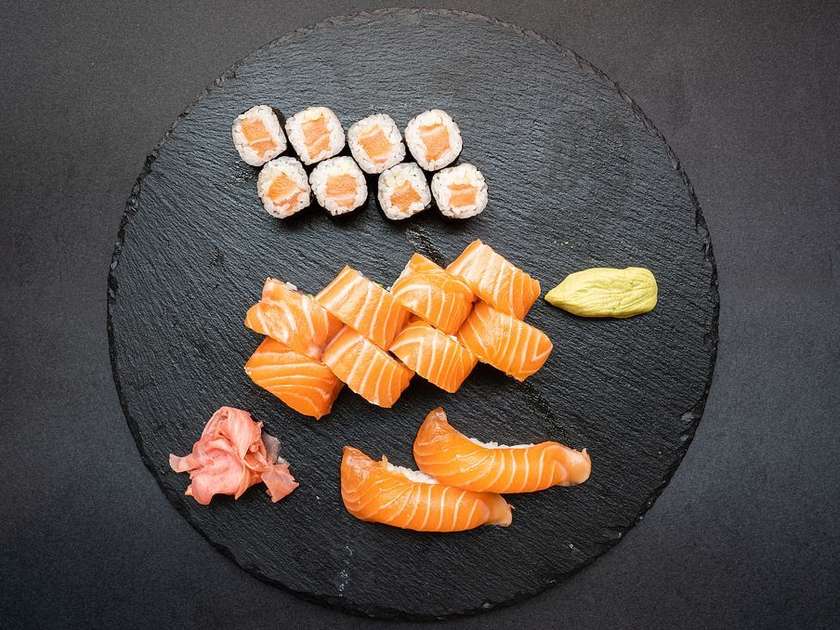 Salmon Set 18 Pcs