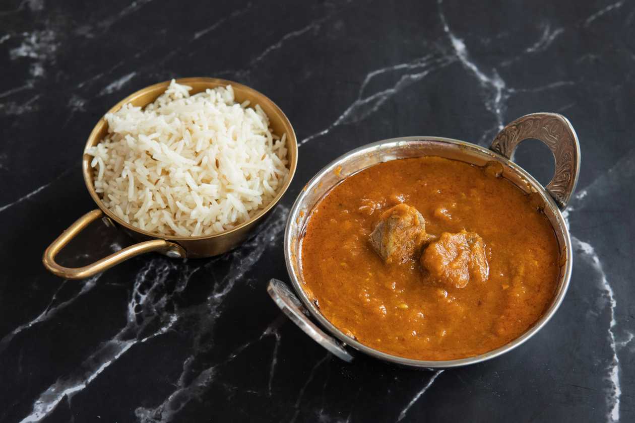 Lamb curry with R6