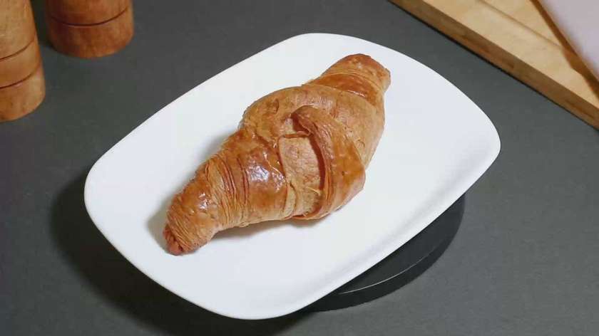 Croissant cu Unt