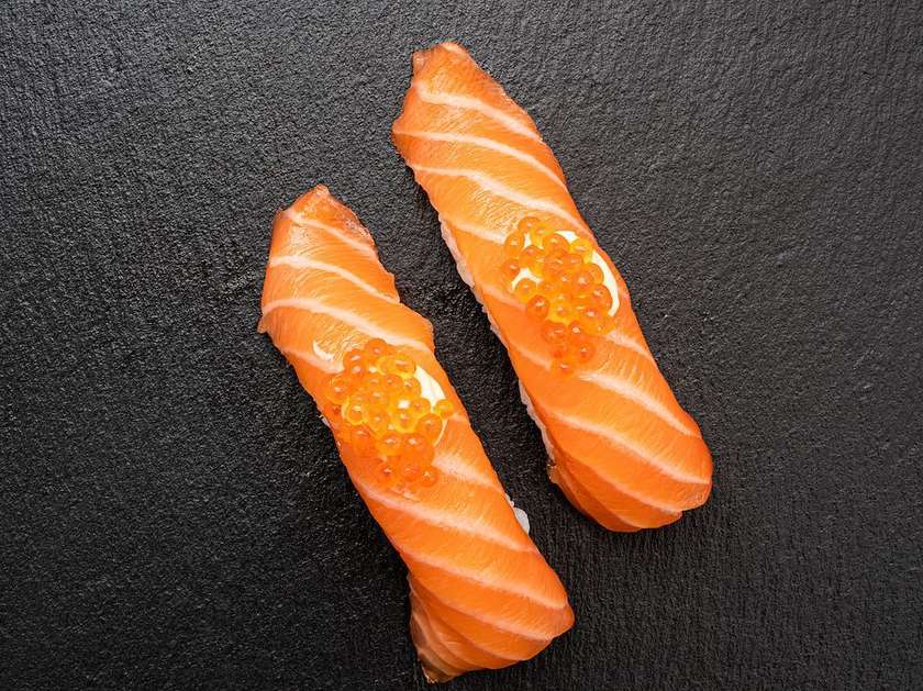 Salmon Roe Nigiri 2 Pcs