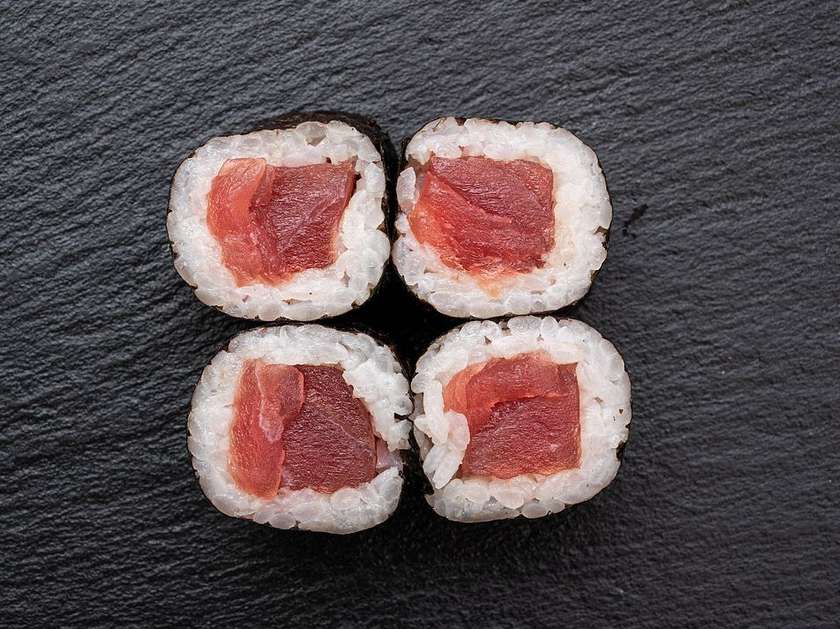 Tuna Maki 8 Pcs