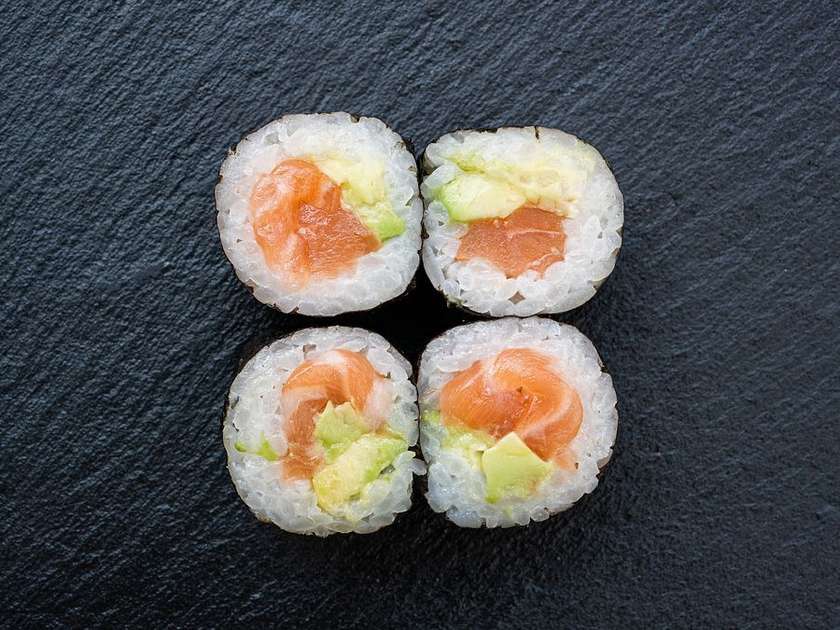 Sake Avocado Maki 8 pcs