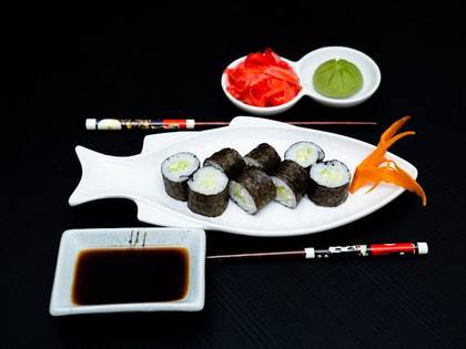 HOSOMAKI PEPINO/ CUCUMBER (8 pcs )