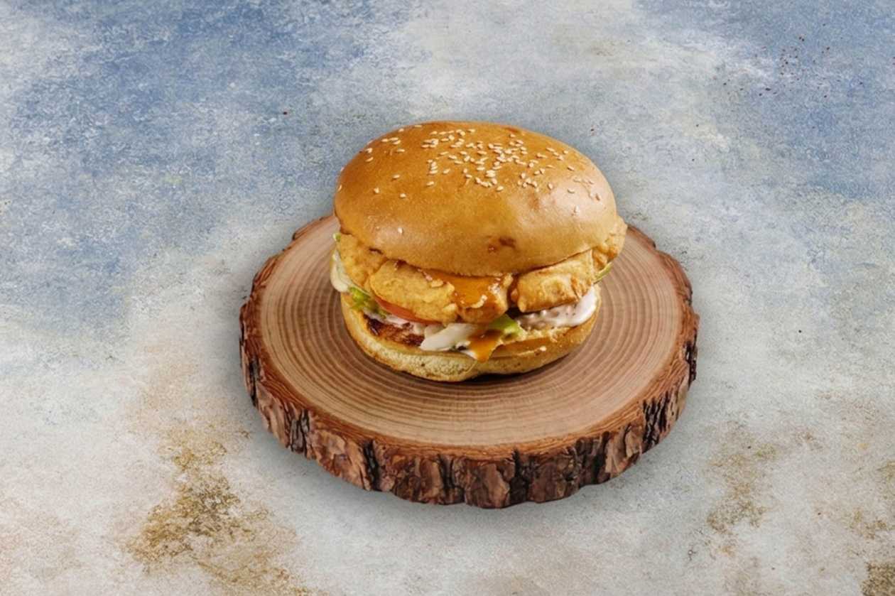 Buffalo toyuq burger