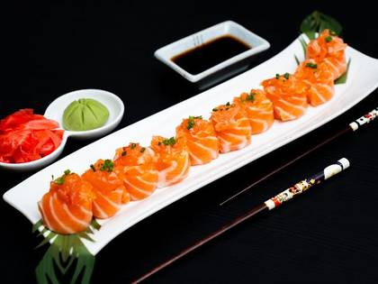 GUNKAN SALMÃO (10 pcs )