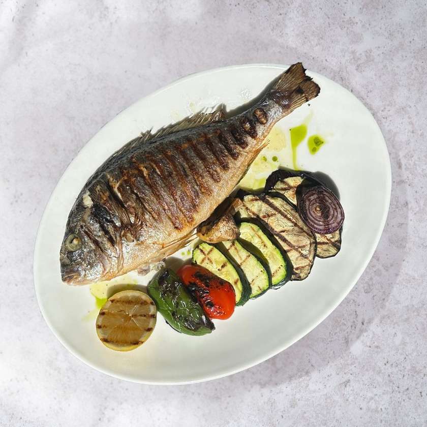 Grilled Dorado with Vegetables - 550g