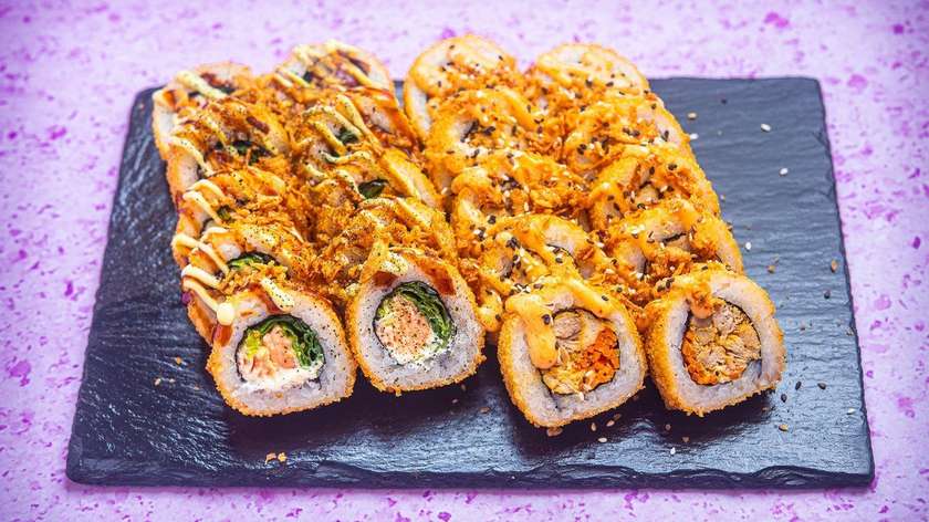 Set 20pcs: Crumb & Salmon + Chicken
