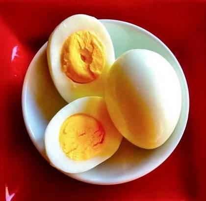 Boiled eggs (pair)