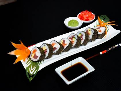 NOORIMAKI SALMON + TUNA MIX SPECIAL (8 pcs )