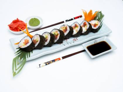 NOORIMAKI CHEF SPECIAL MAMA RESTURANT (8 pcs)