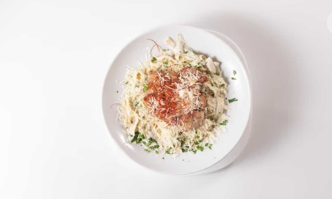 Tagliatelle s Nivovou Omáčkou a Grilovanou Bravčovou Panenkou