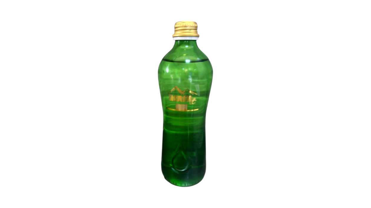 0.5L glass of sparkling mountain water