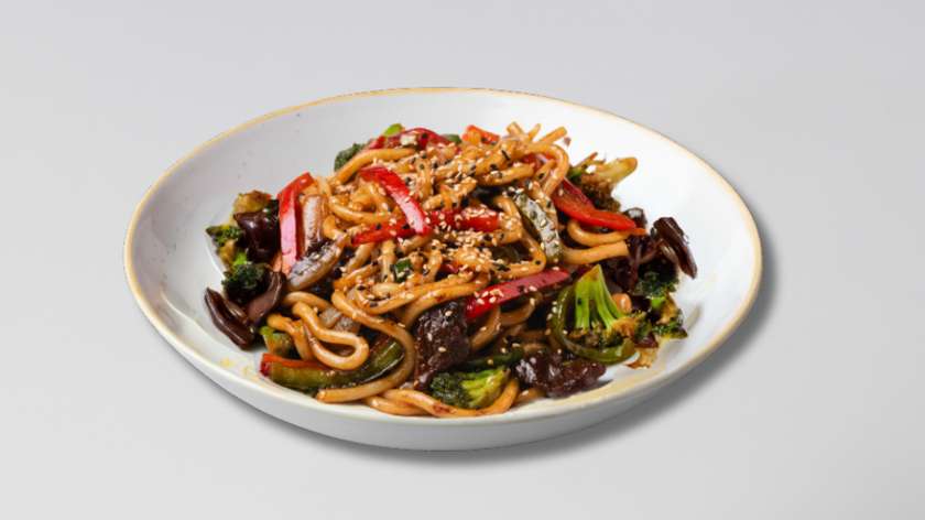 "Hoisin" udon makaronai su jautiena