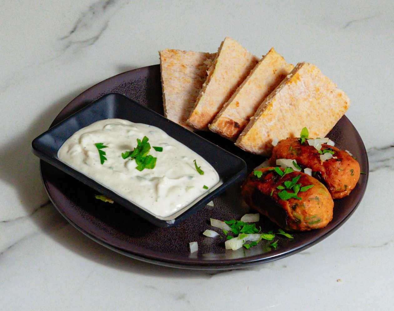 Sheftalies with Pitta & Tzatziki 🌱