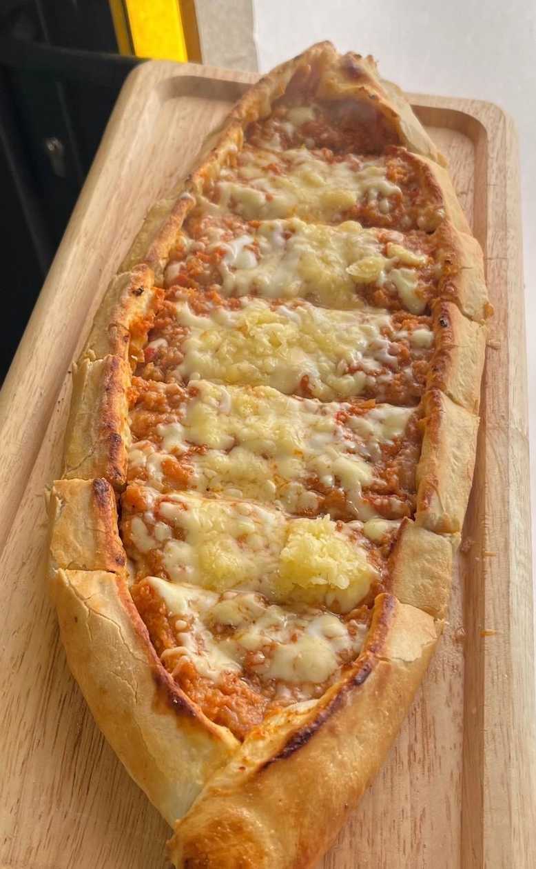 Pide with cheese