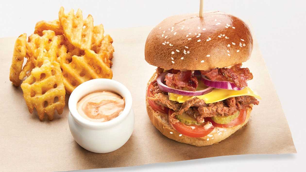 Plēstas liellopa gaļas burgers