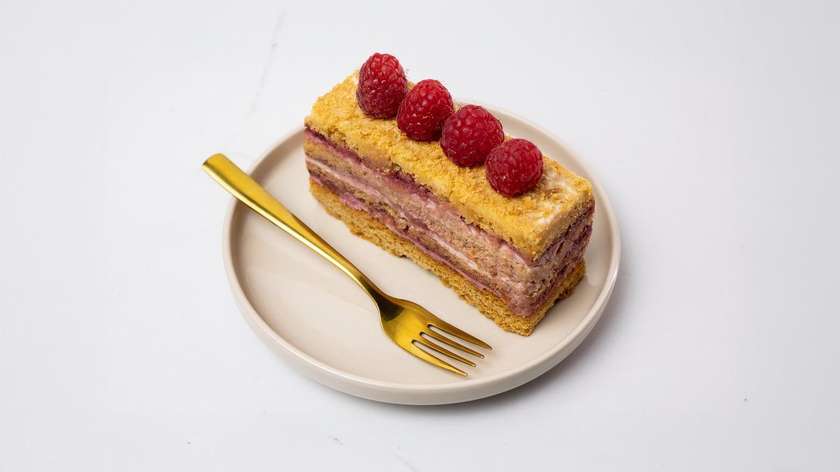 Honey Cake With Raspberry