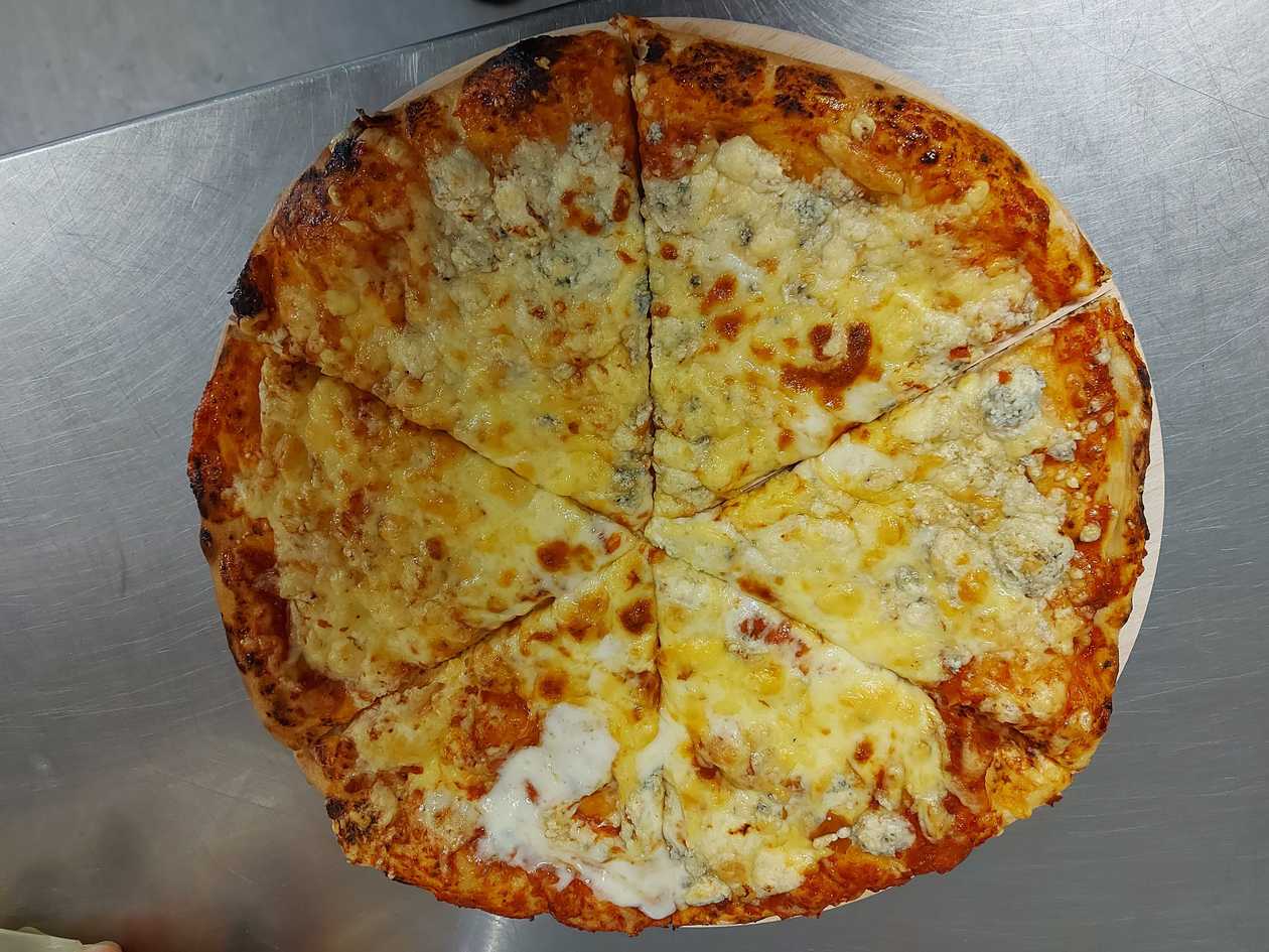 Lahmacun with Cheese