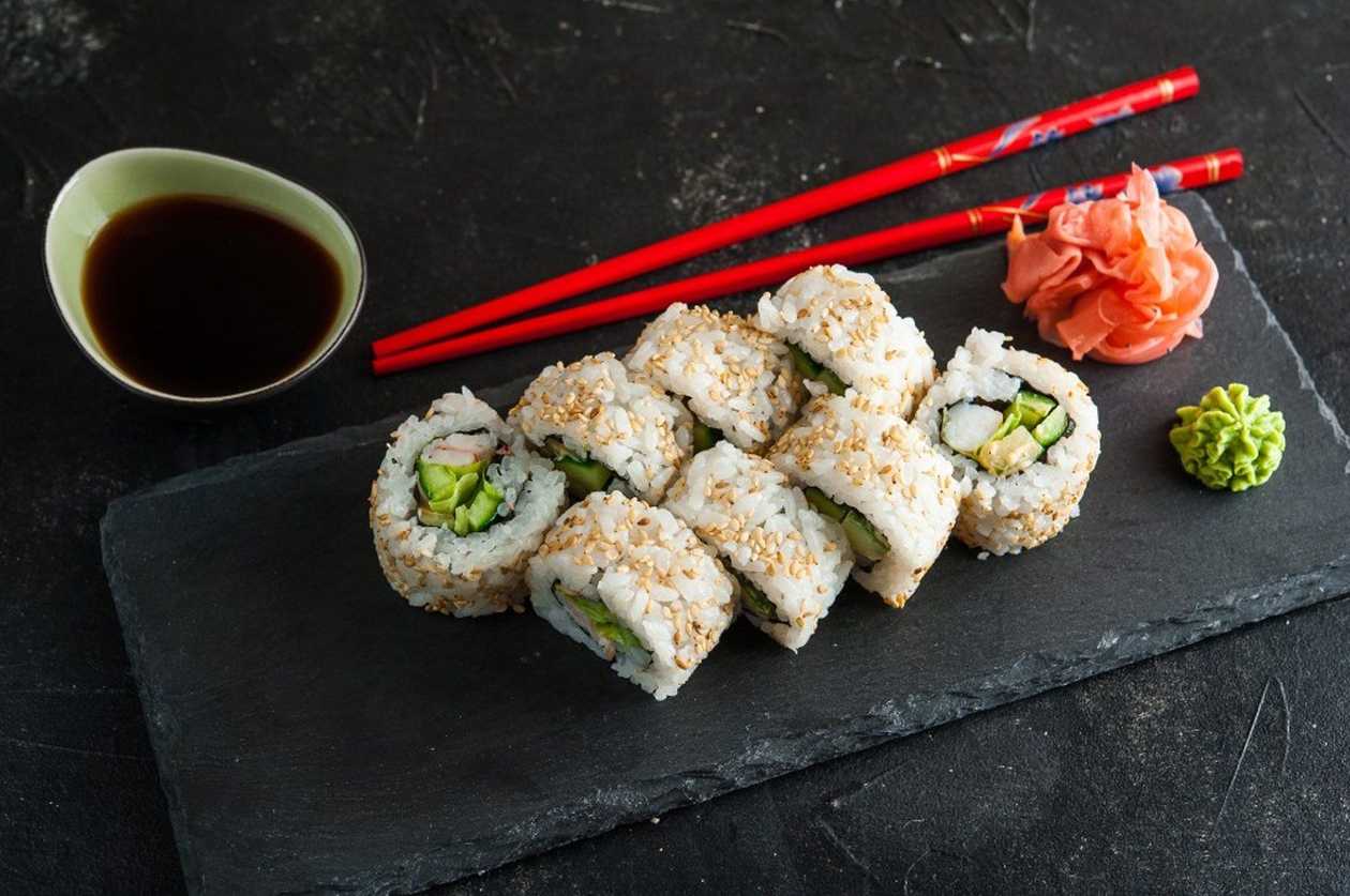 #40 Spicy Shrimp Maki 8pcs