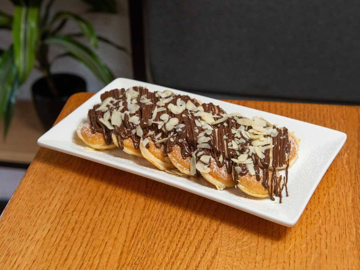 Mini Pancakes with Banana and Nutella