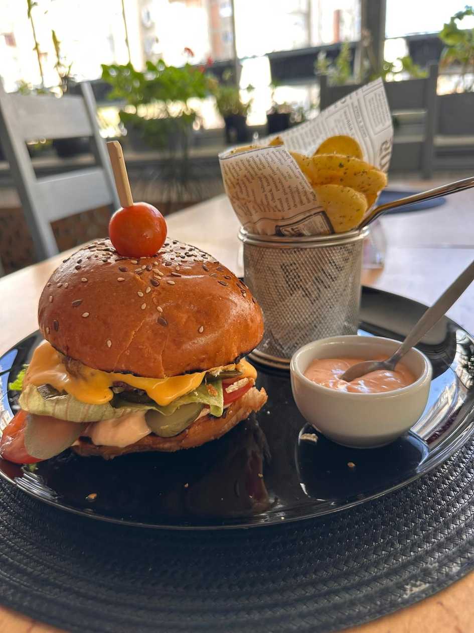 Fire Cheeseburger