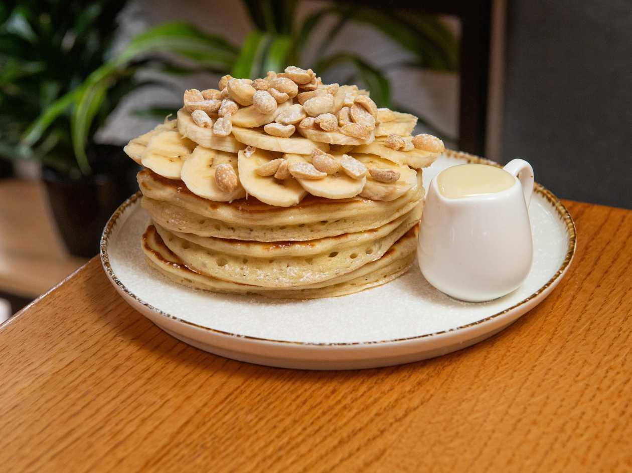 Pancakes with Banana and Condensed Milk