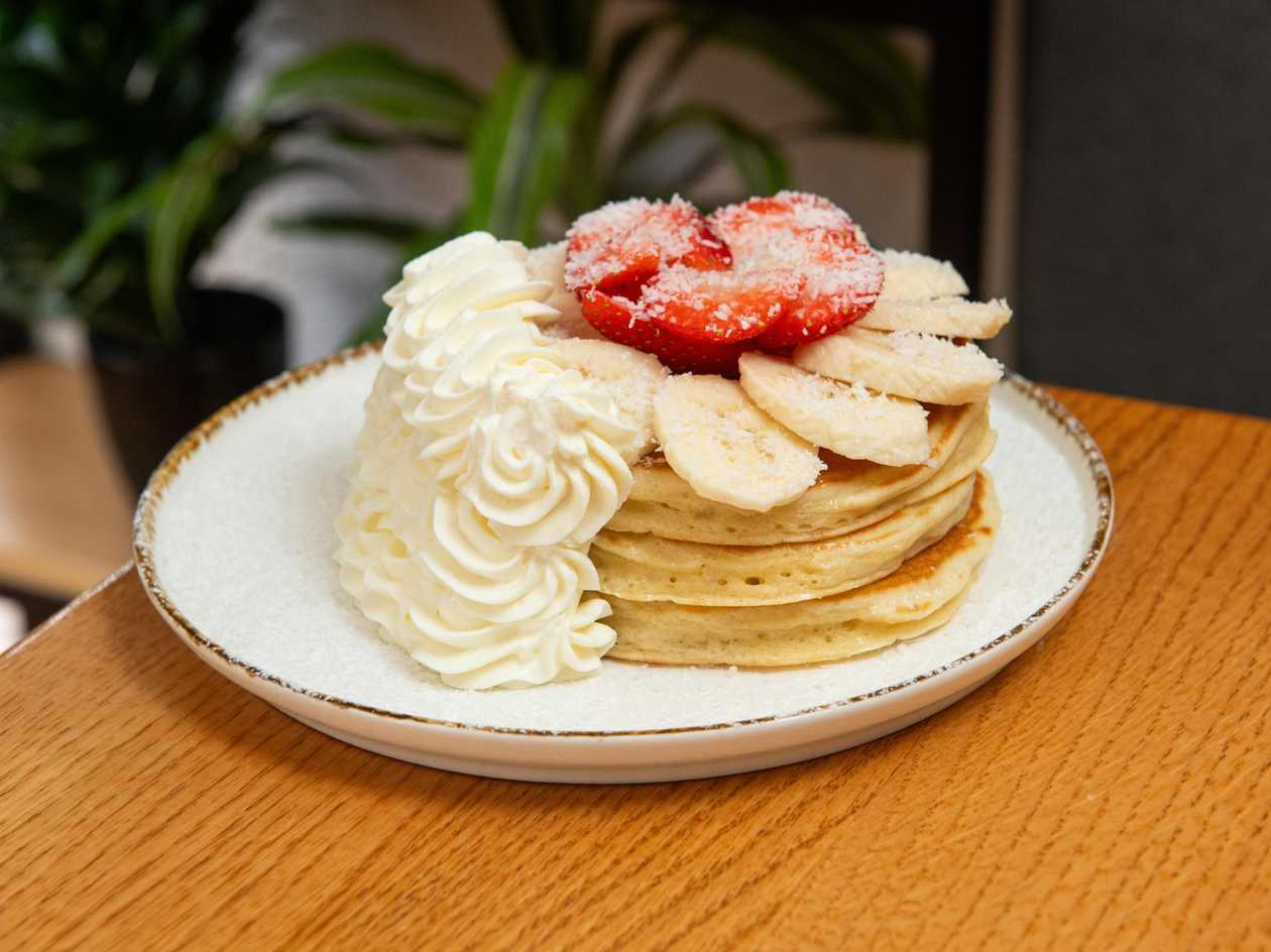Pancakes with Banana, Strawberry, and Mascarpone