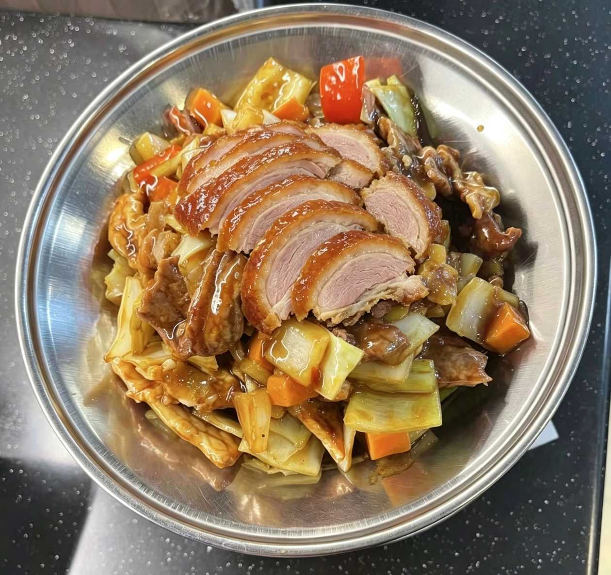 Kachna s osmi pochoutkami