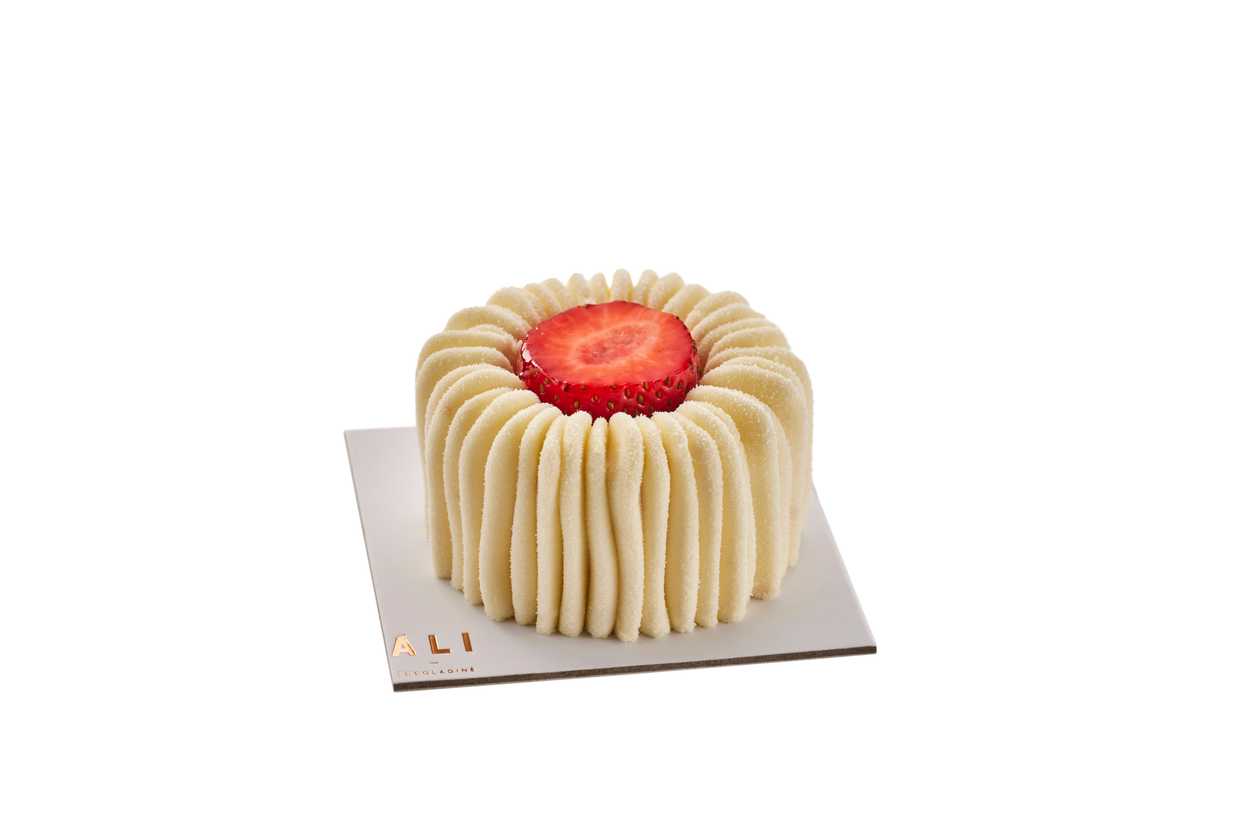 New! White Chocolate and Strawberry Dessert