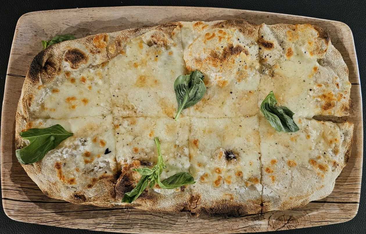 Cheese Lovers White Pinse