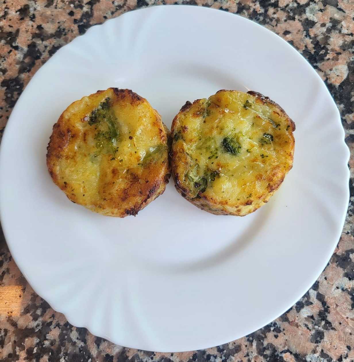 Cartofi gratinați cu roșii și mozzarella
