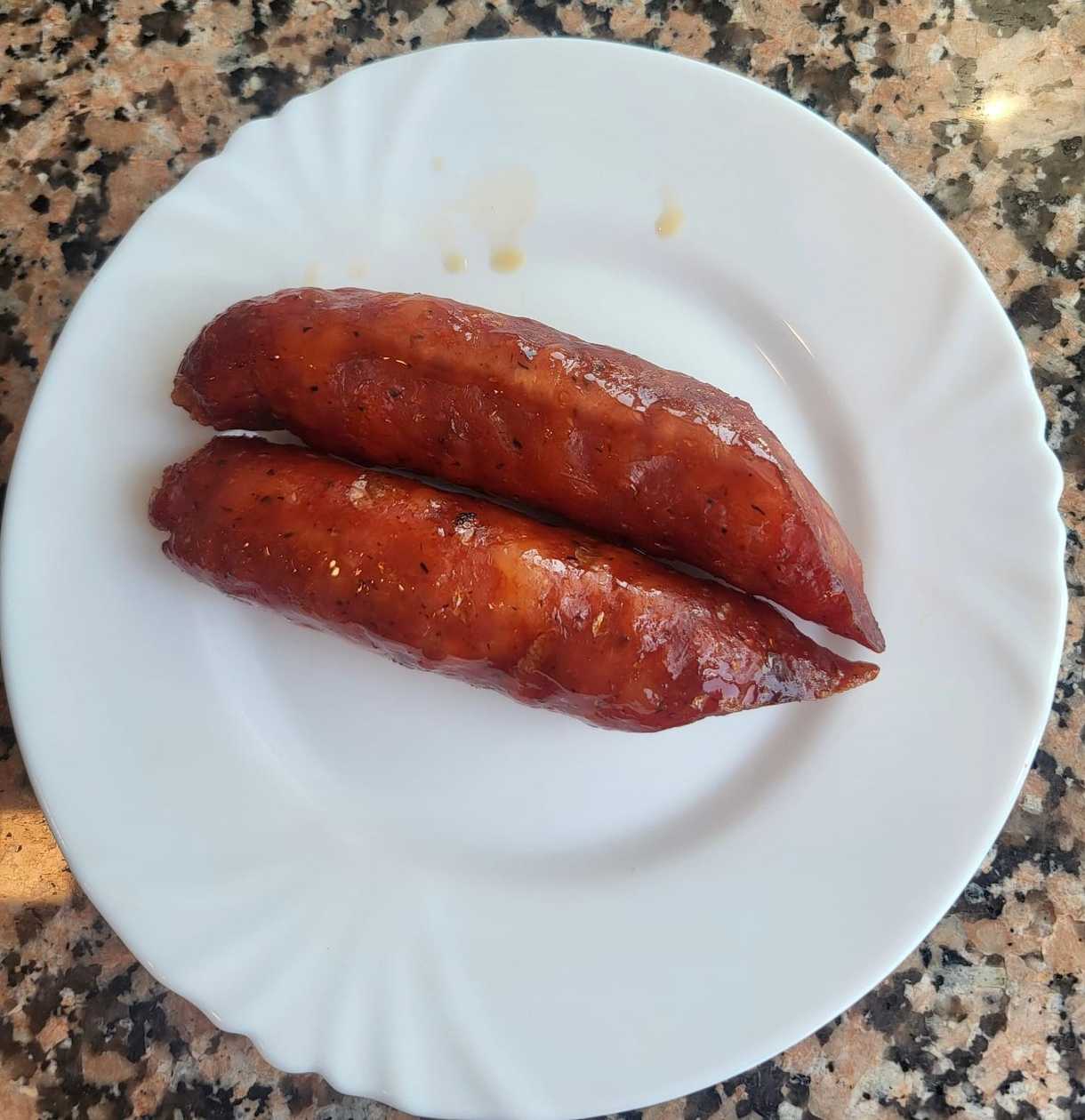 Cârnați de porc afumați