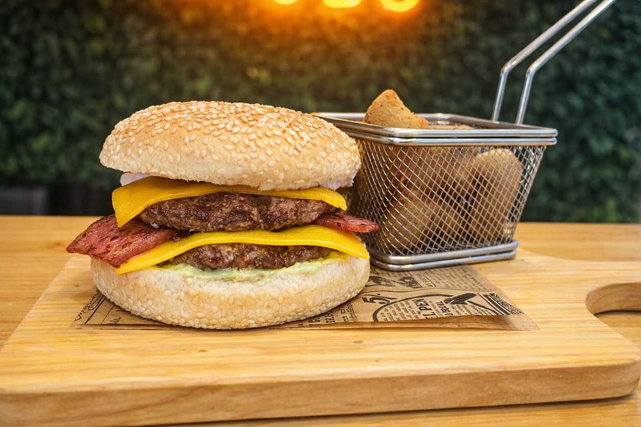 2 for 1 - Double Cheddar Bacon + 6 Ham Croquettes