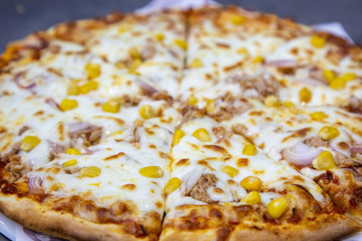 Tuna Pizza